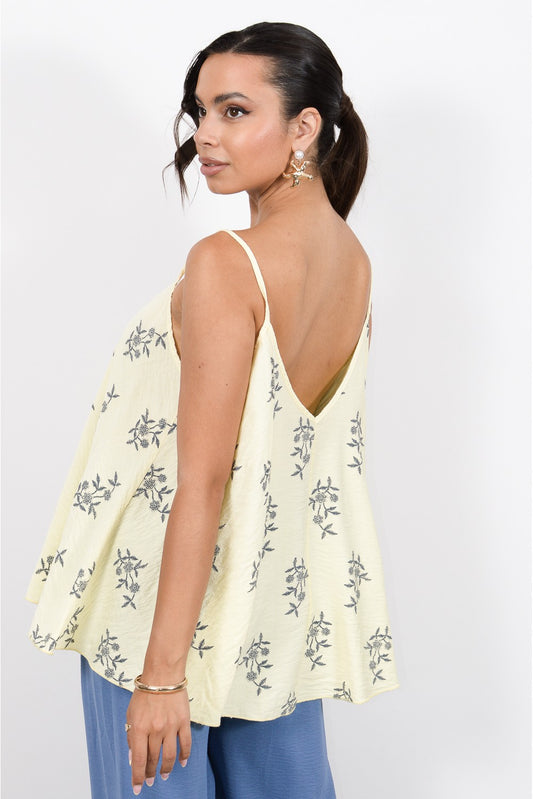 Top ραντάτο με κέντημα