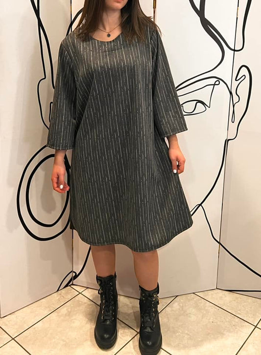 Φόρεμα midi ριγέ εβαζέ