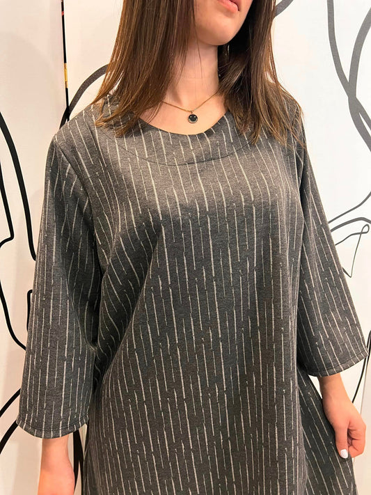 Φόρεμα midi ριγέ εβαζέ