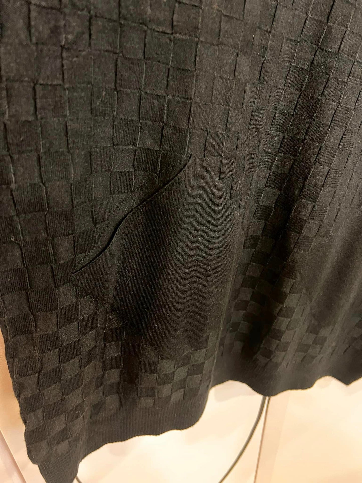 Μπλούζα λεπτή πλεκτή με τετράγωνα