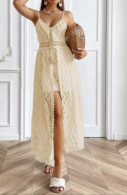 Ολόσωμη φόρμα με κέντημα