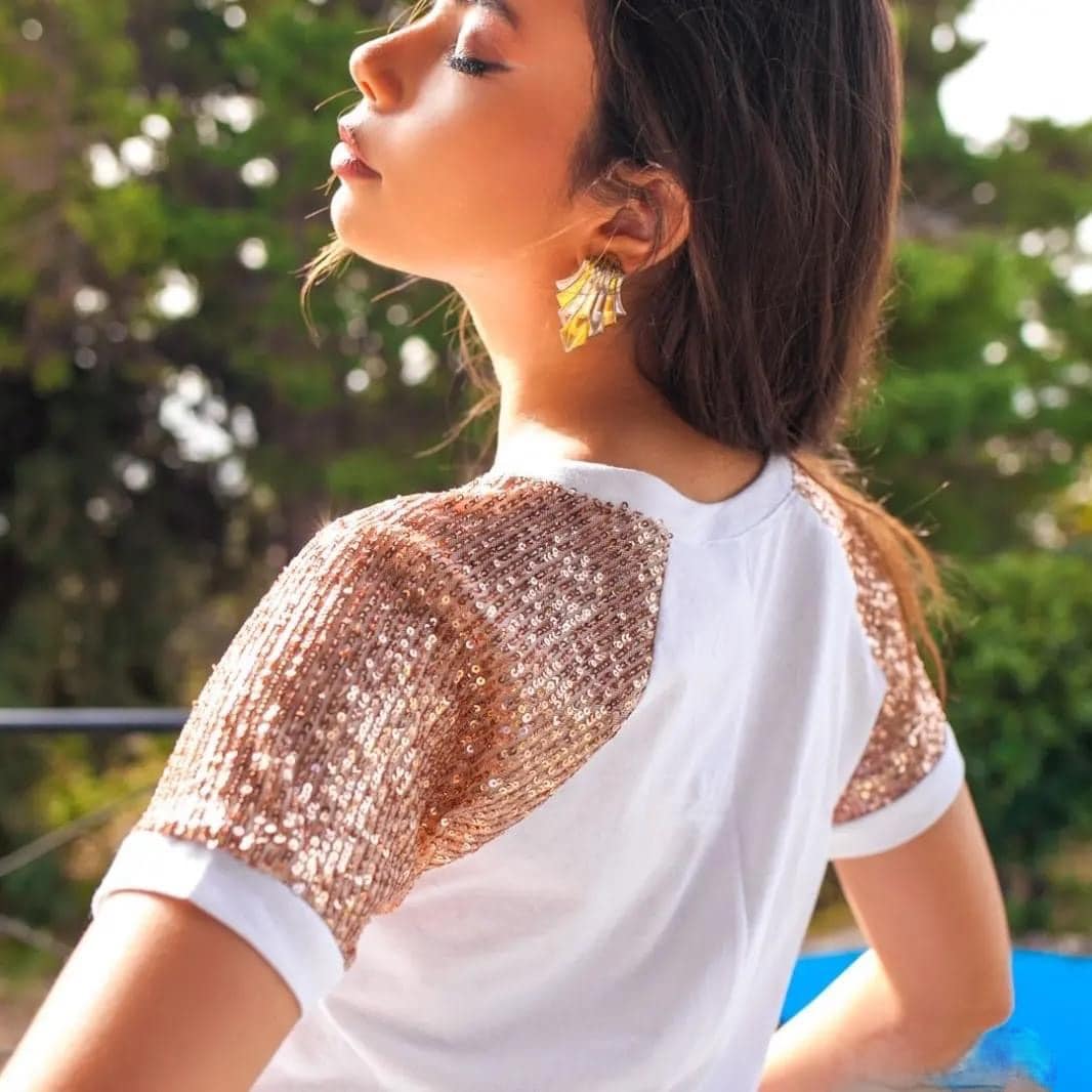 T-Shirt με παγιέτα