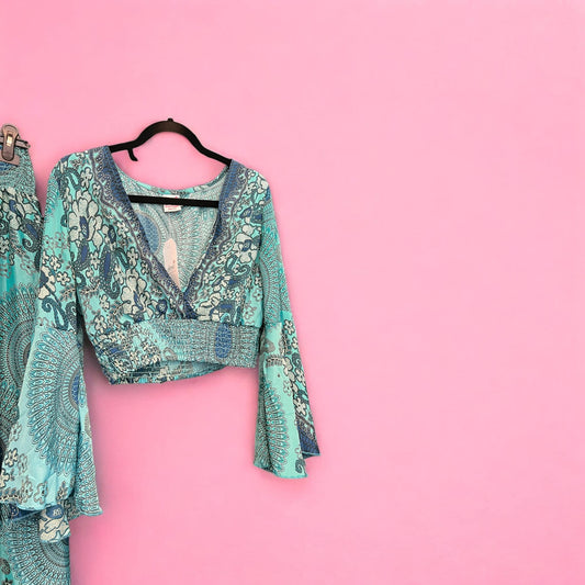 Σετ μεταξωτό top cropped & Ζιπ κιλότ