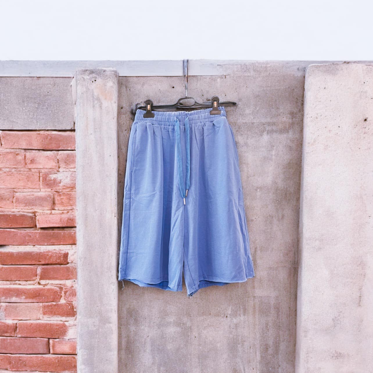 Βερμούδα μακό με ξέφτια