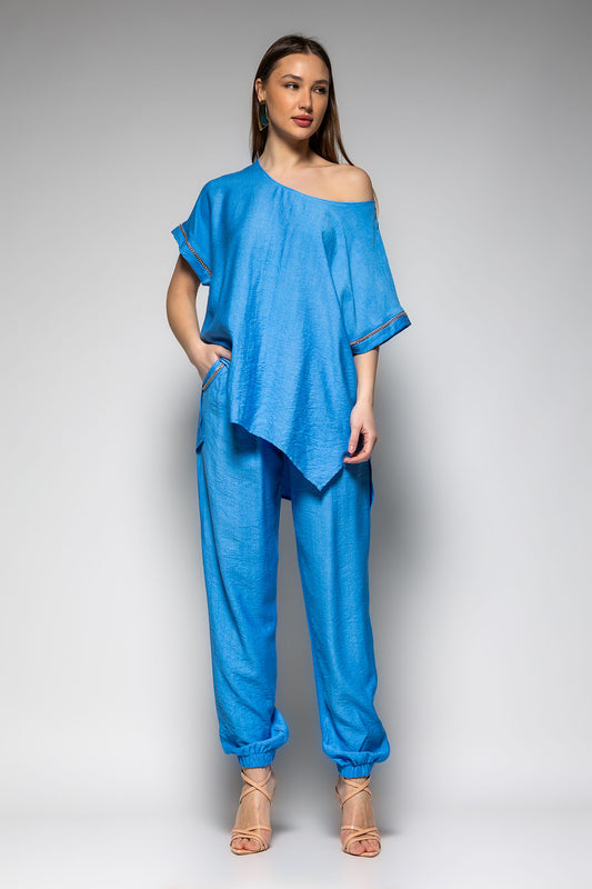 Σετ μπλούζα - παντελόνι με λεπτομέρειες