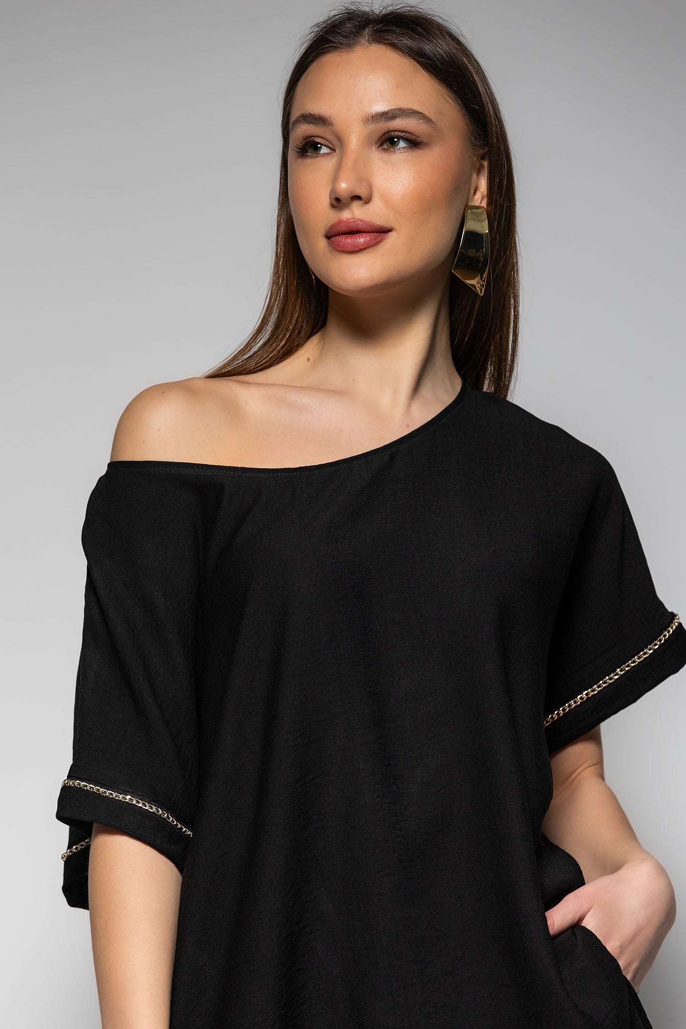 Μπλούζα με λεπτομέρειες