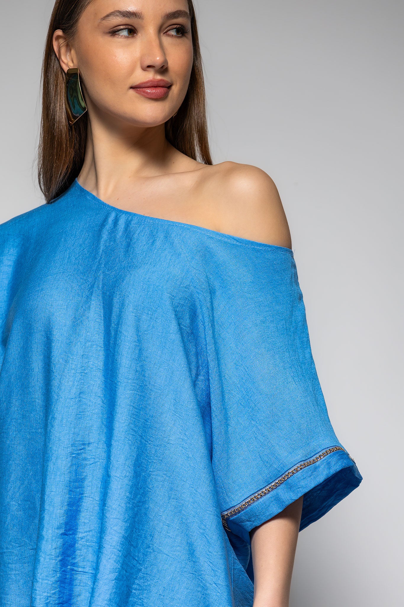 Σετ μπλούζα - παντελόνι με λεπτομέρειες