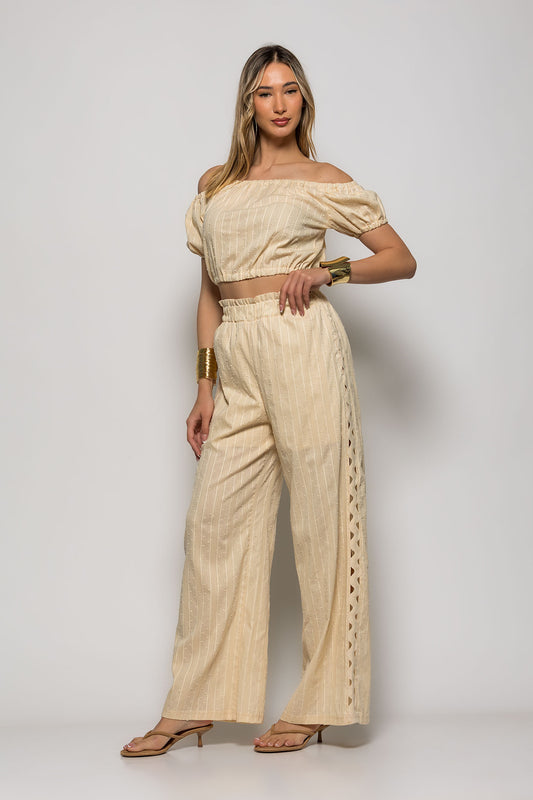 Σετ σχεδιαστικό από τοπ cropped & παντελόνα