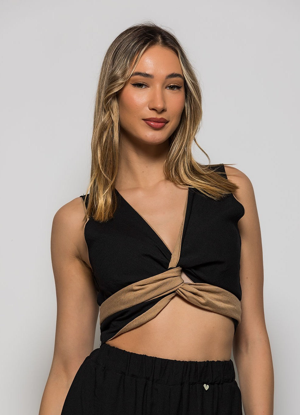 Top cropped βισκόζ με δέσιμο