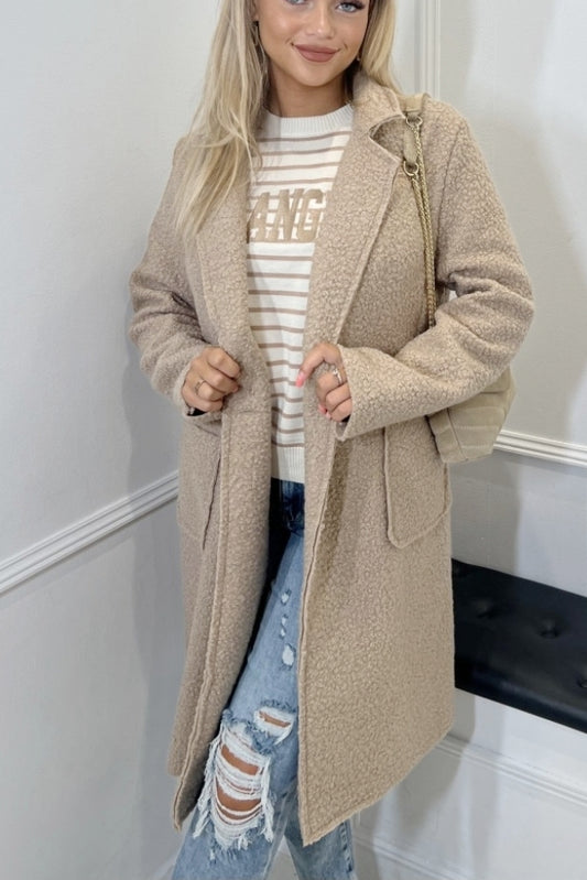 Ημίπαλτο μπουκλέ