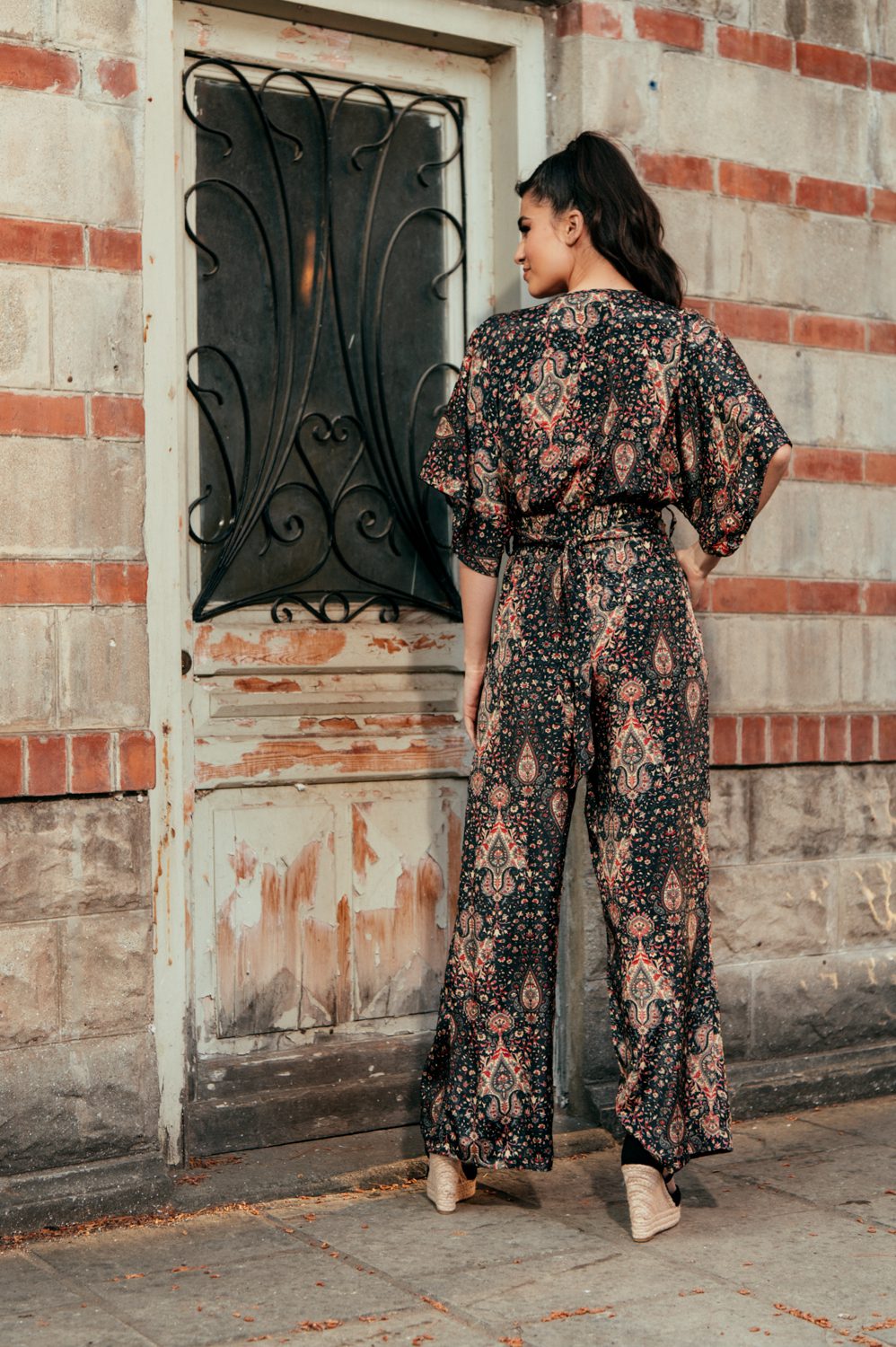 Ολόσωμη φόρμα boho από μετάξι