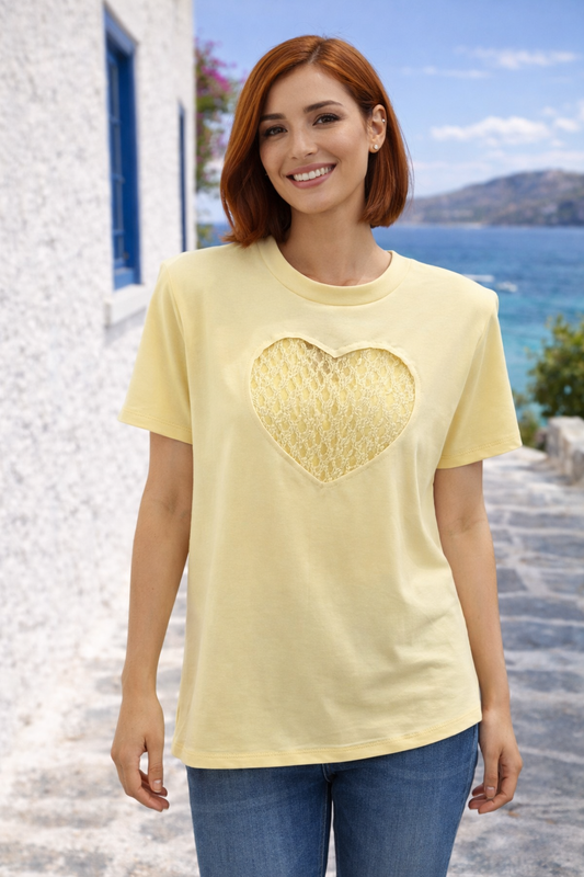 T-Shirt loose με βάτες και εντυπωσιακή λεπτομέρεια