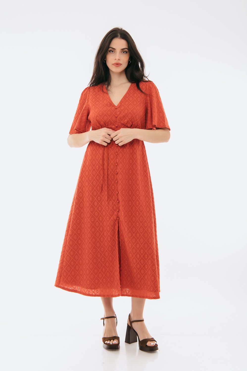 Φόρεμα midi με κέντημα