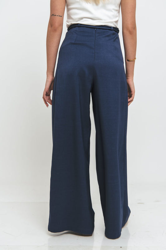 Παντελόνα με πιέτες