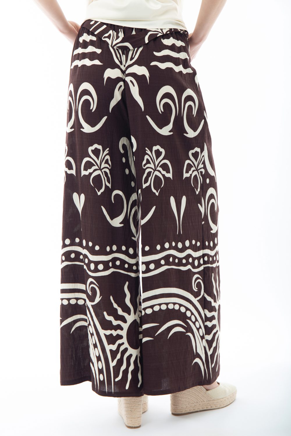 Παντελόνα elegant motif printed