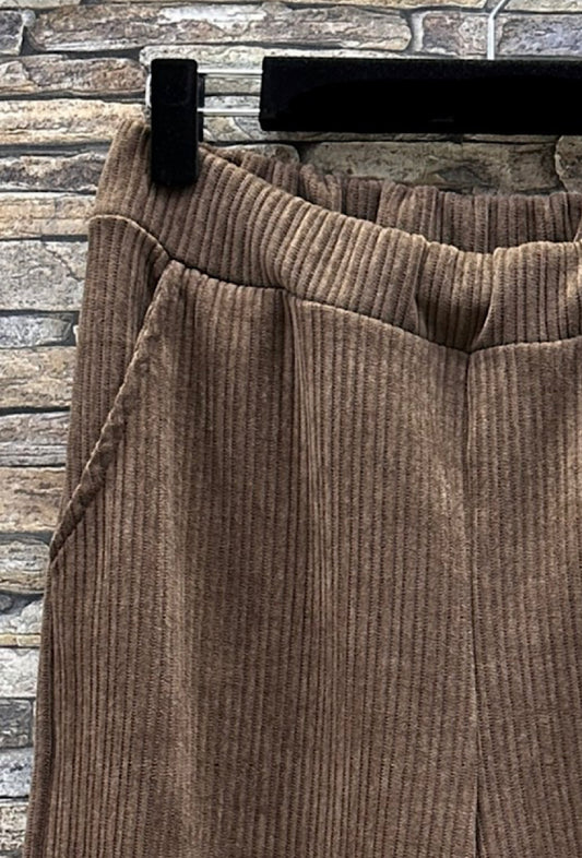 Παντελόνα από λεπτό κοτλέ