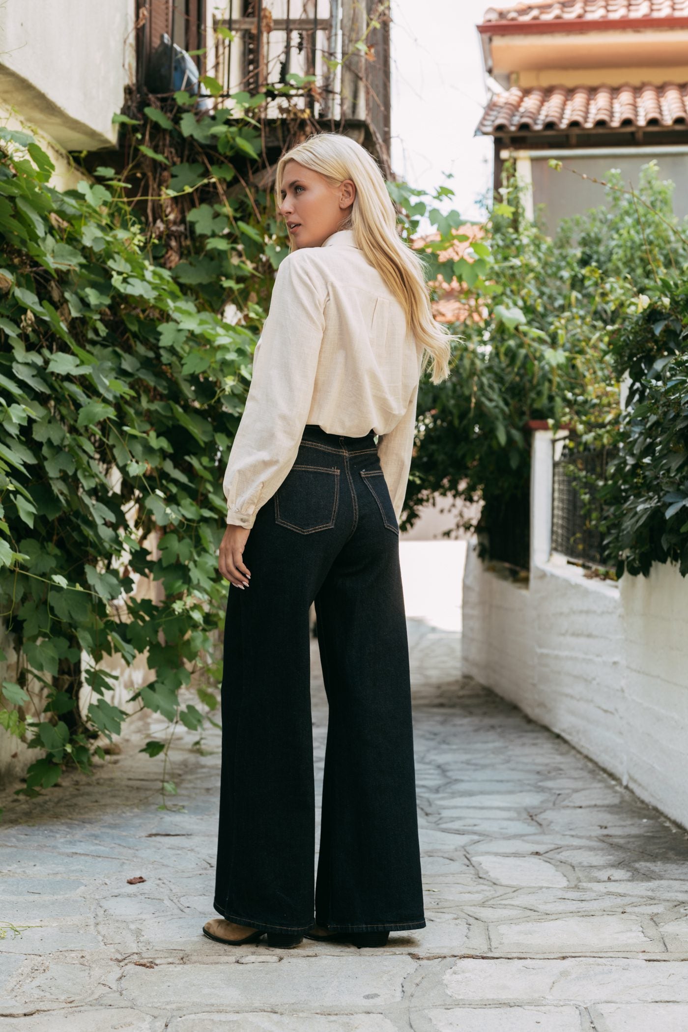 Πουκάμισο με κέντημα