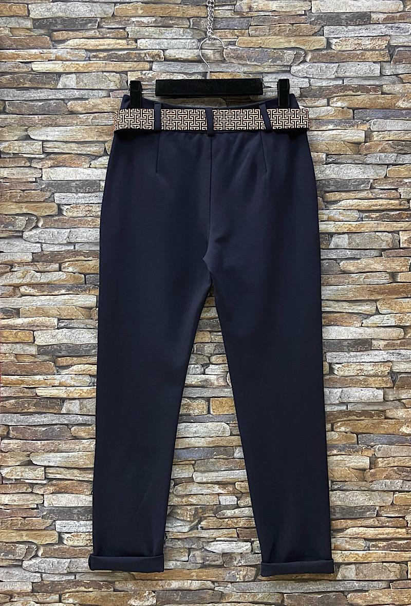 Παντελόνι mom fit με ζώνη printed