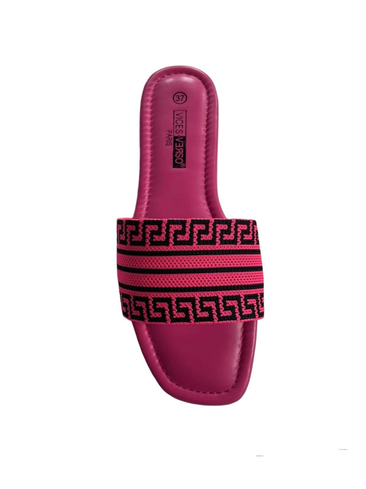 Flat mules detailed