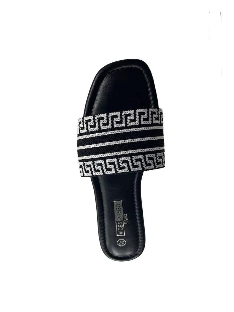 Flat mules detailed
