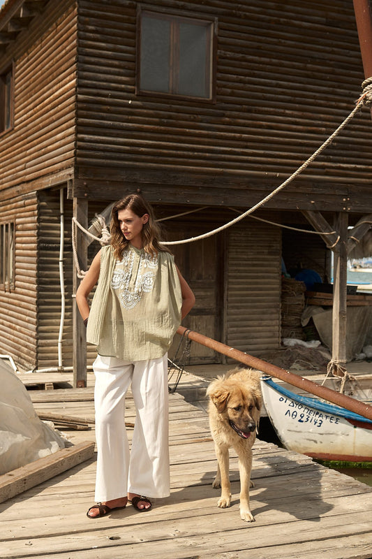 Μπλούζα oversized με κεντήματα