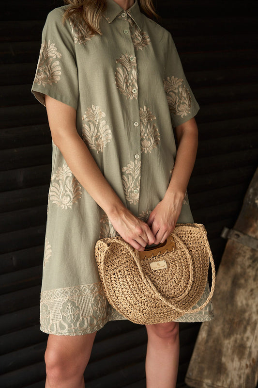 Φόρεμα mini με κέντημα