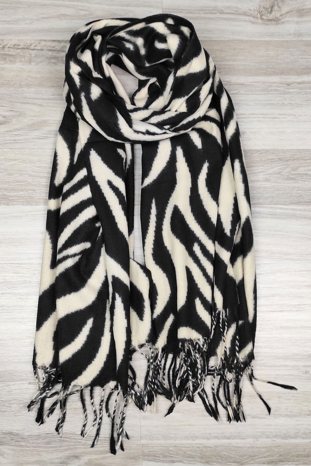 Κασκόλ animal printed με κρόσσια