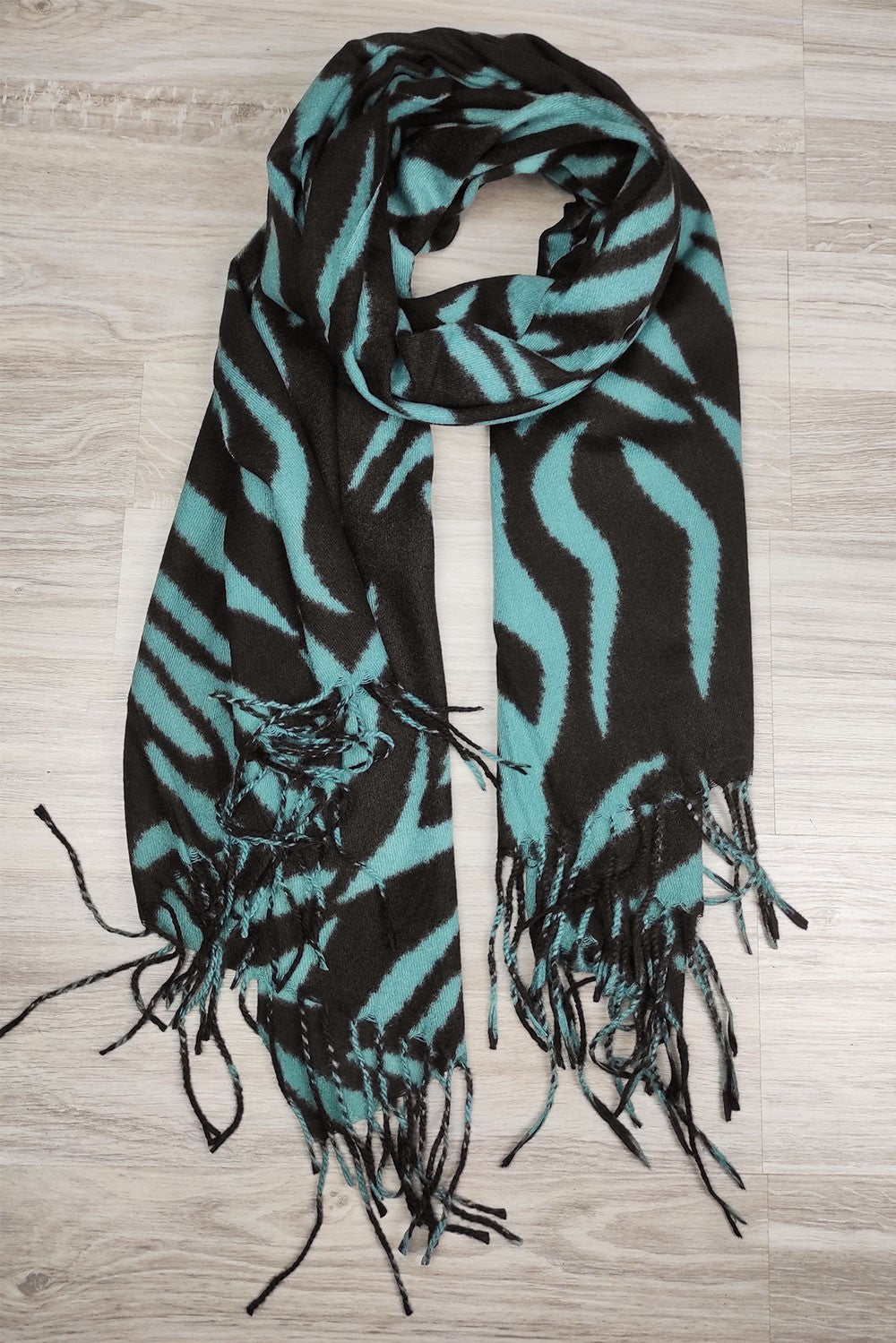 Κασκόλ animal printed με κρόσσια