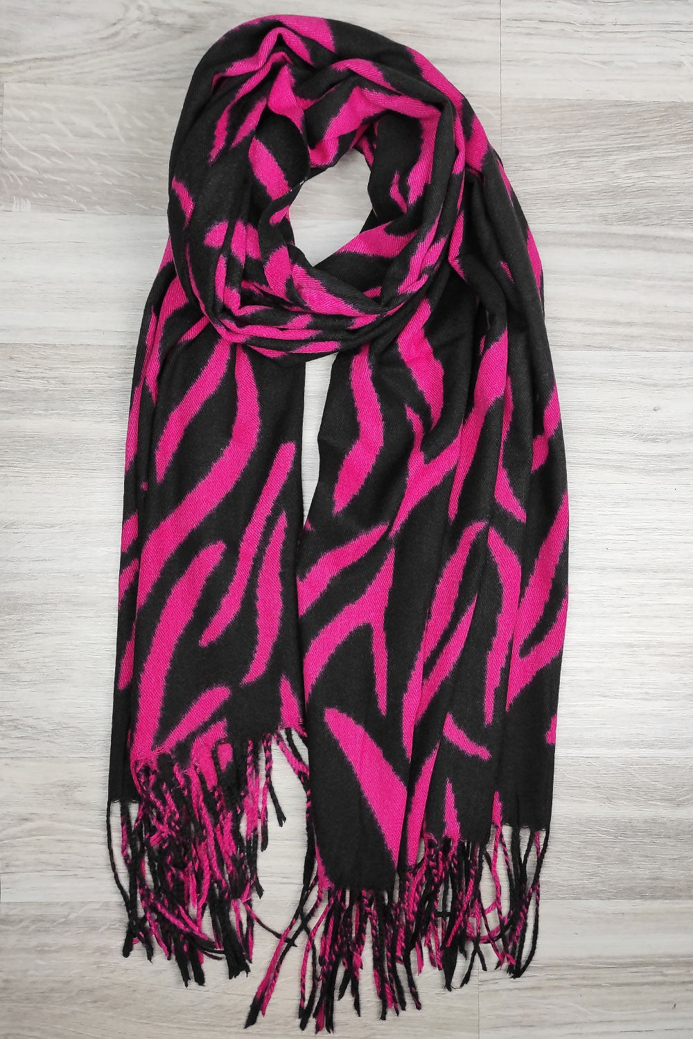 Κασκόλ animal printed με κρόσσια