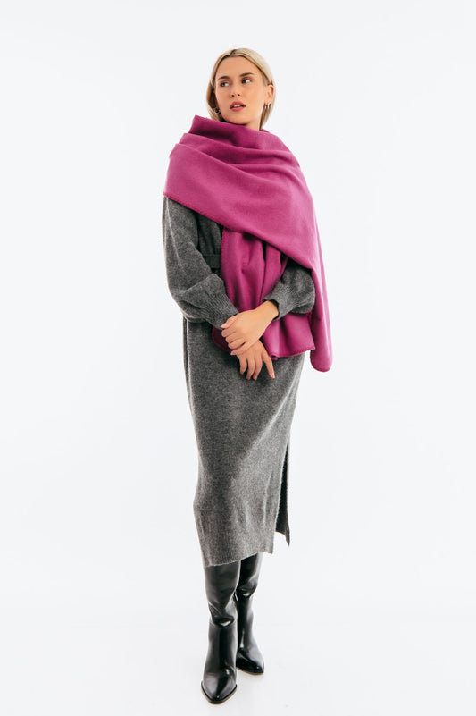 Πασμίνα μονόχρωμη με λεπτομέρεια