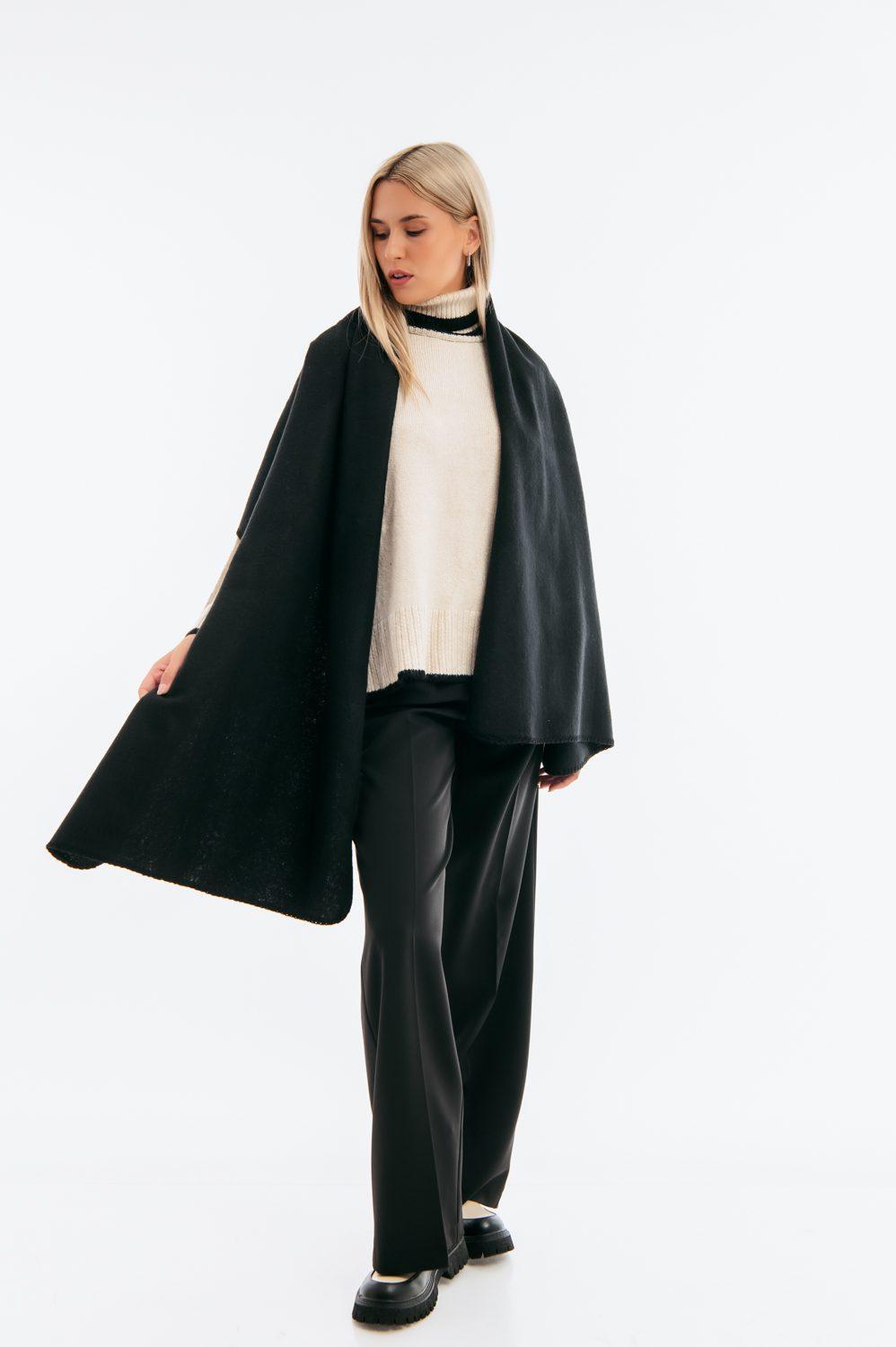 Πασμίνα μονόχρωμη με λεπτομέρεια