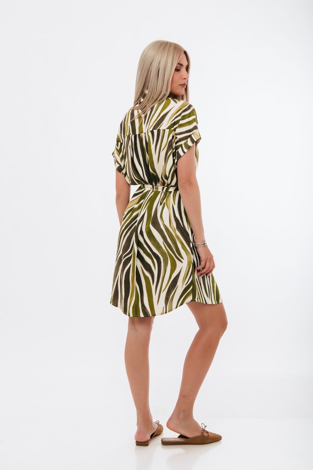 Φόρεμα mini εμπριμέ με ζωνάκι