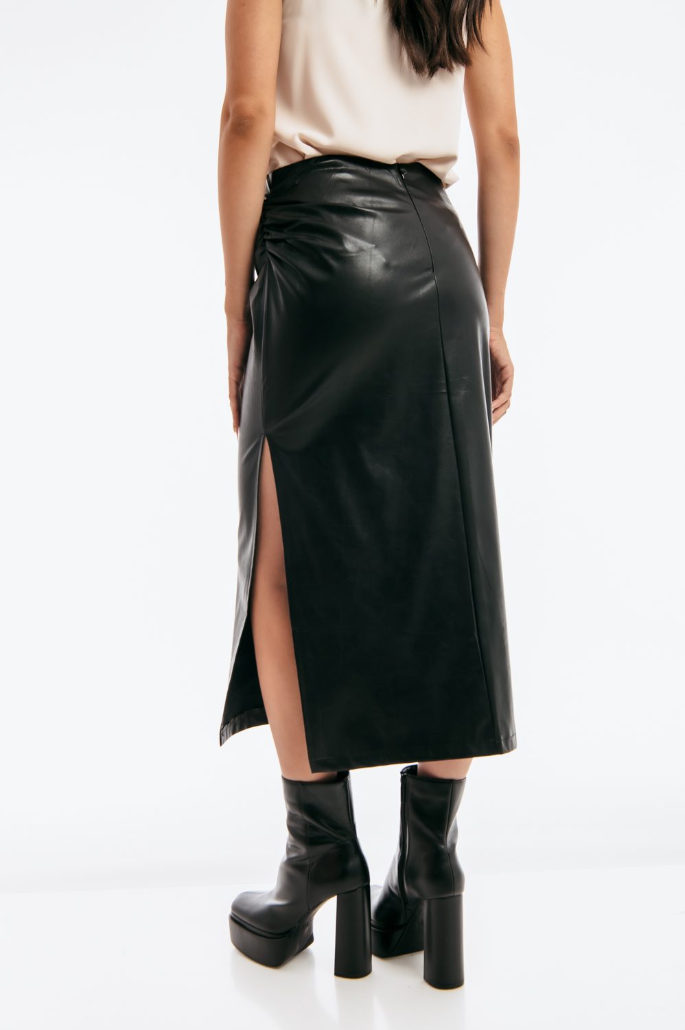 Φούστα midi δερματίνης ντραπέ