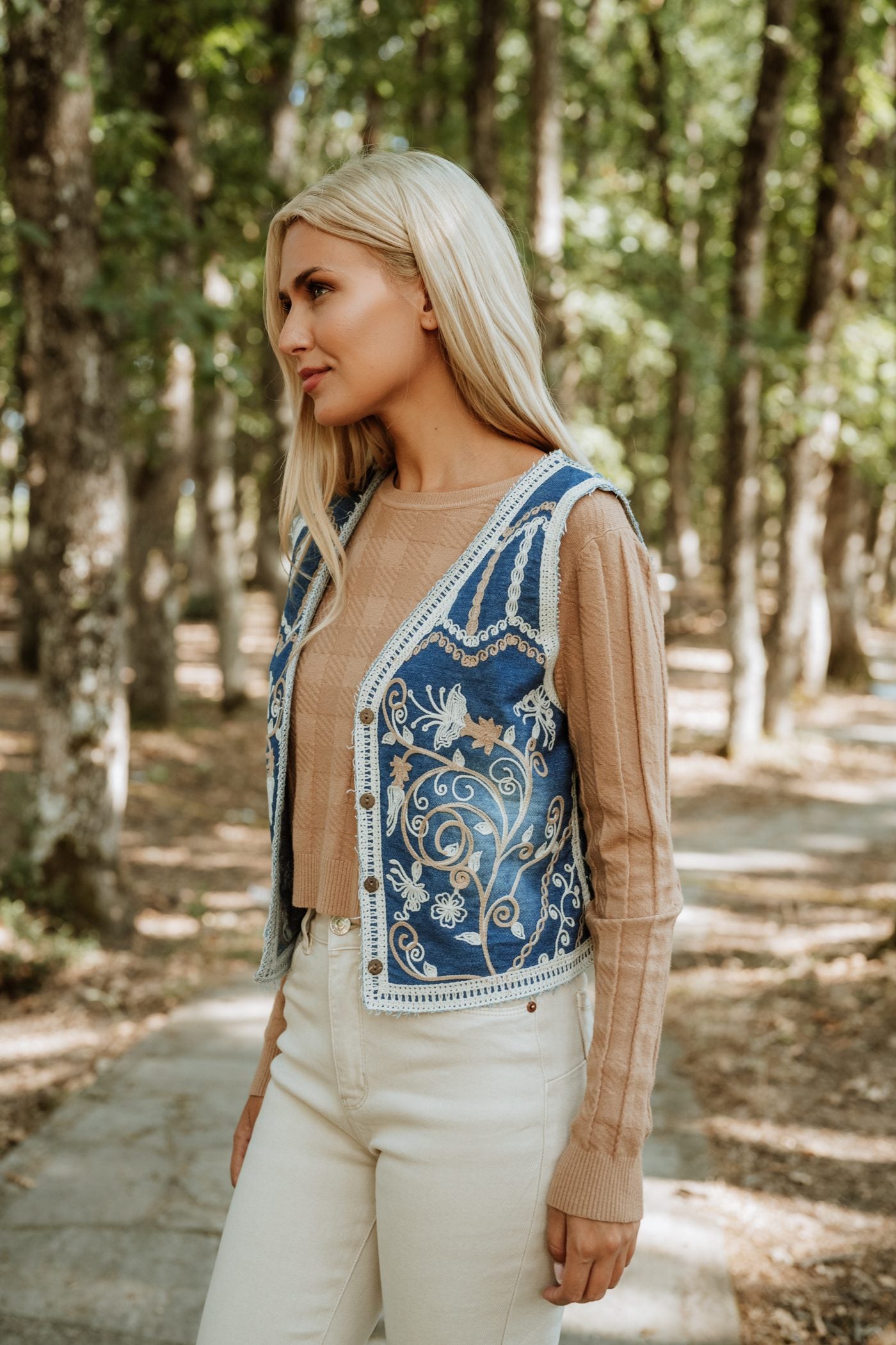 Γιλέκο elegant με κέντημα