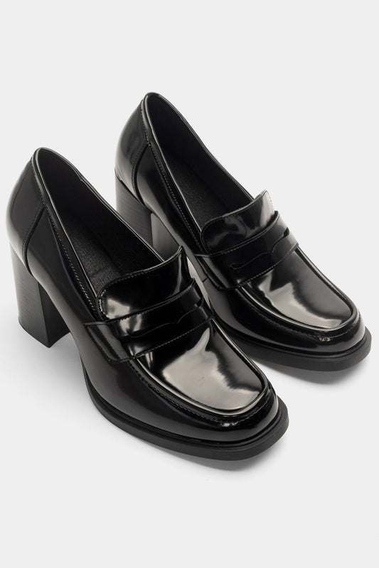 Γόβες loafers λουστρίνι