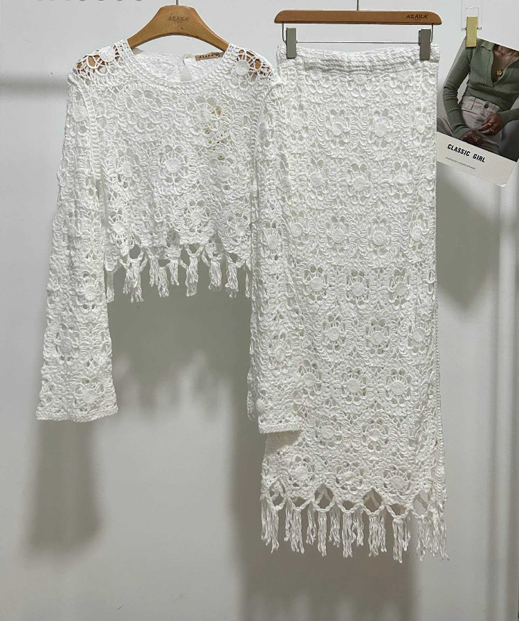 Σετ embroidery μπλούζα - φούστα