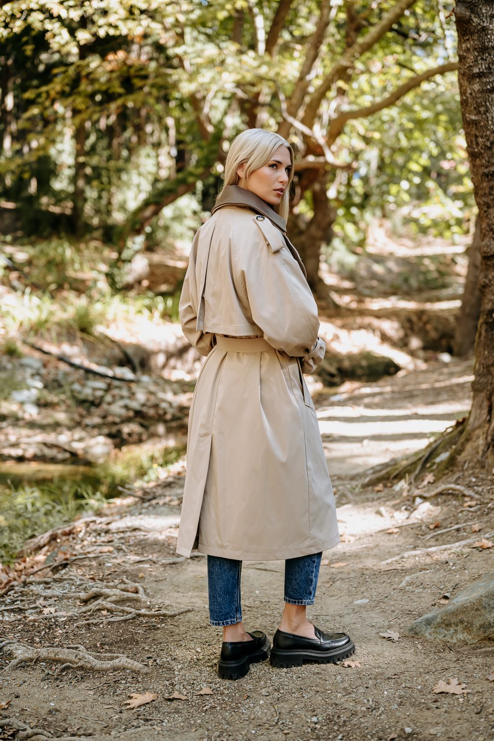 Καπαρντίνα με γιακά δερματίνης