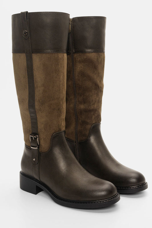 Μπότες με διακοσμητική τόκα