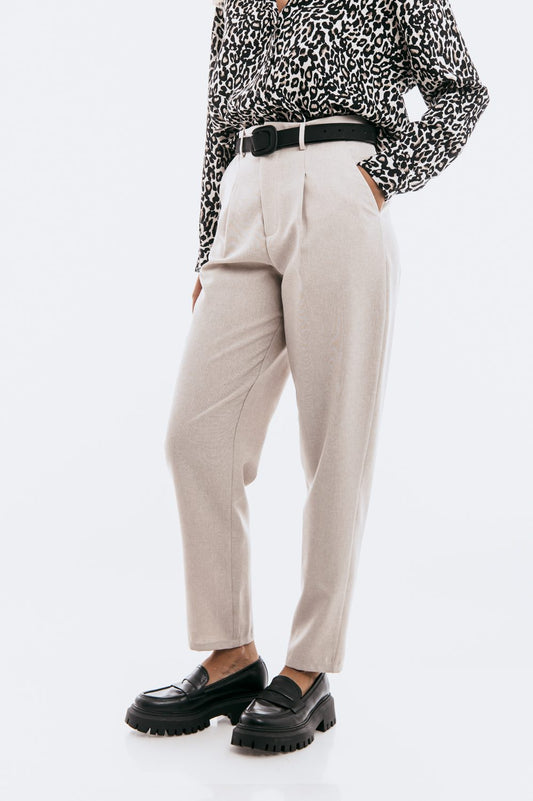 Παντελόνι με πιέτες