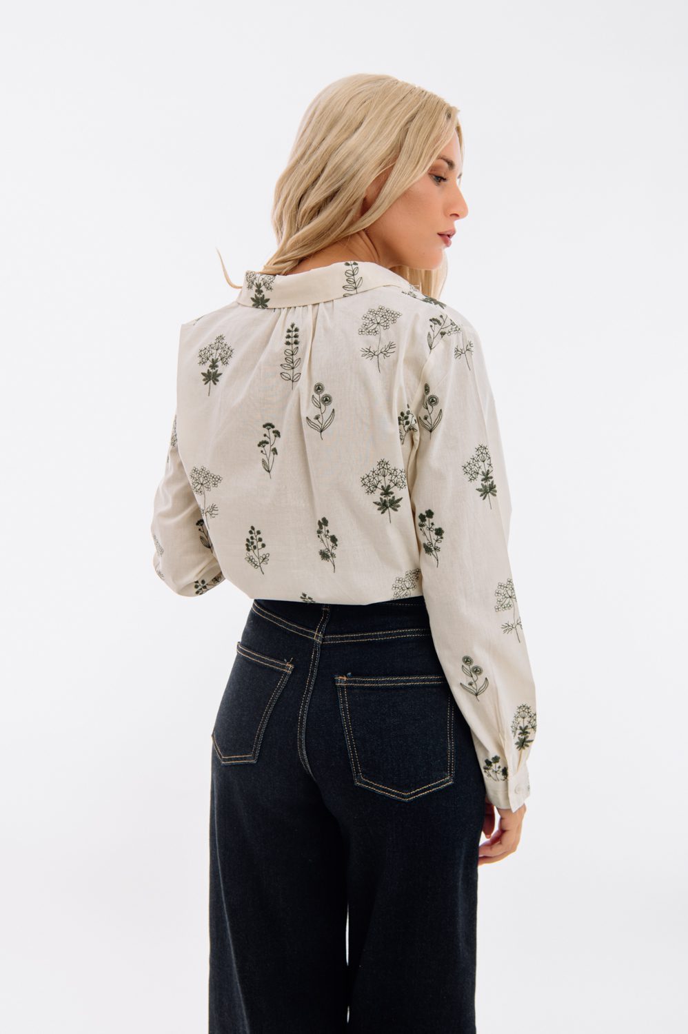 Πουκάμισο με κεντήματα