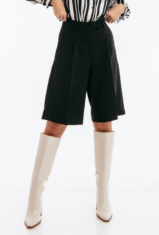 Βερμούδα με πιέτες