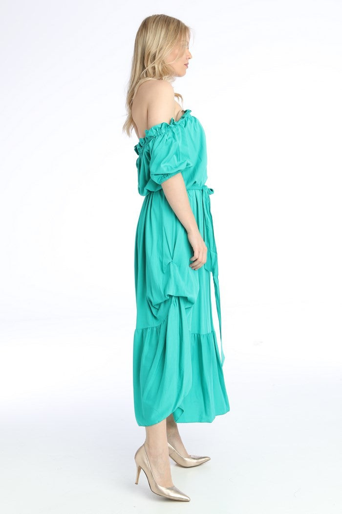 Φόρεμα strapless με σούρες και πιασίματα