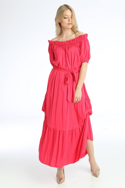 Φόρεμα strapless με σούρες και πιασίματα