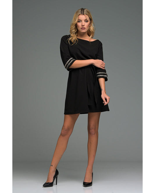 Φόρεμα mini με διακοσμητική τρέσσα