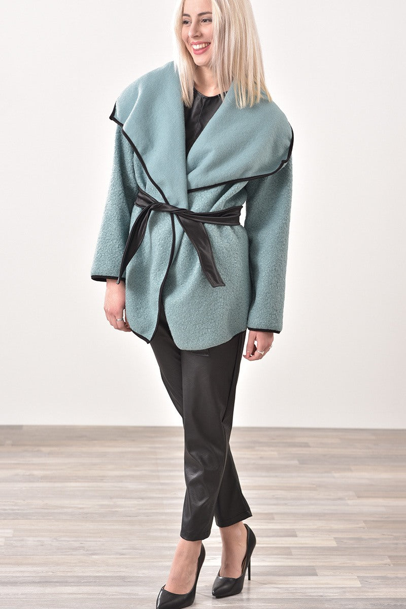 Ζακέτα μπουκλέ με ζώνη