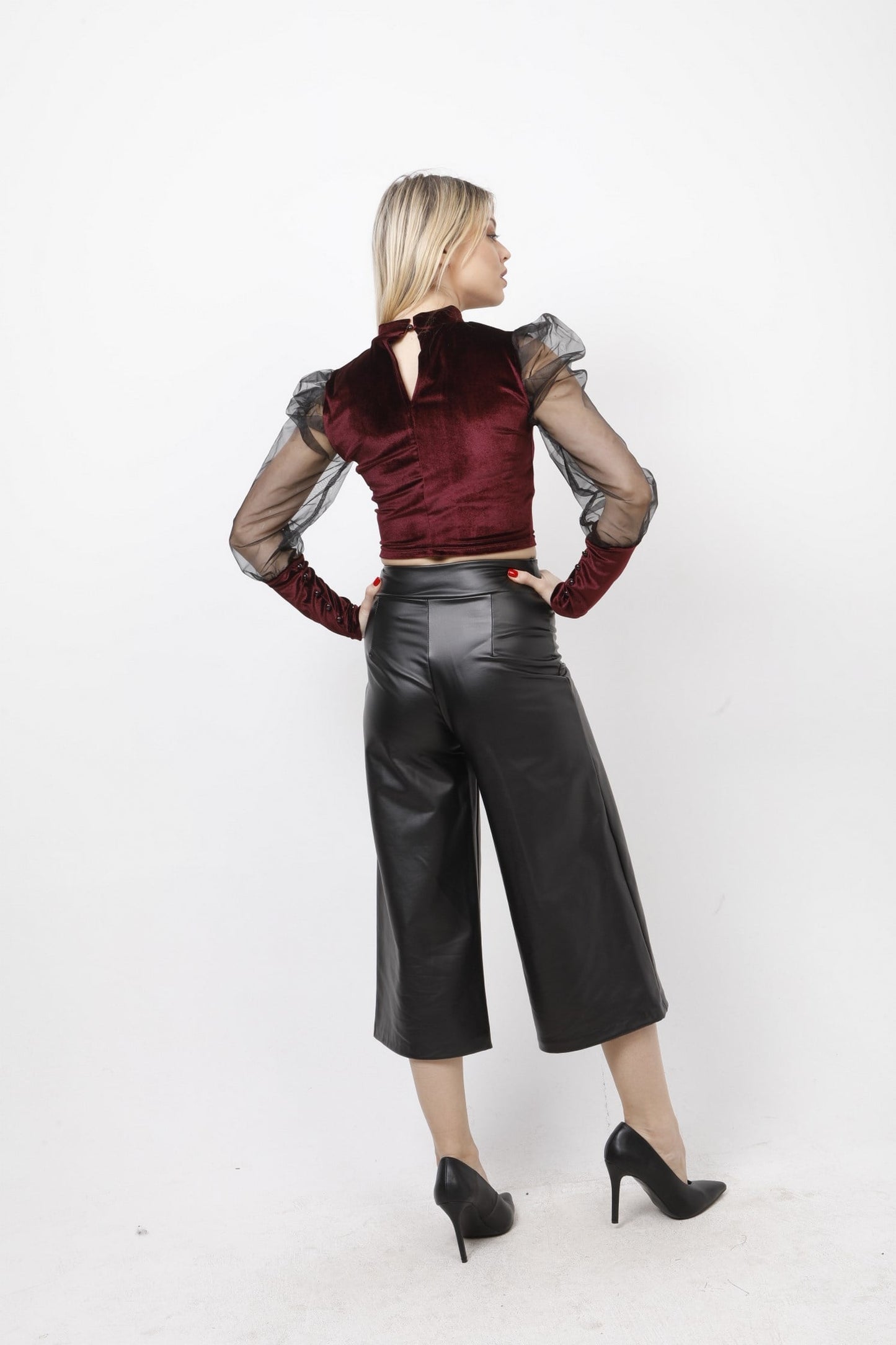 Top cropped βελούδινο