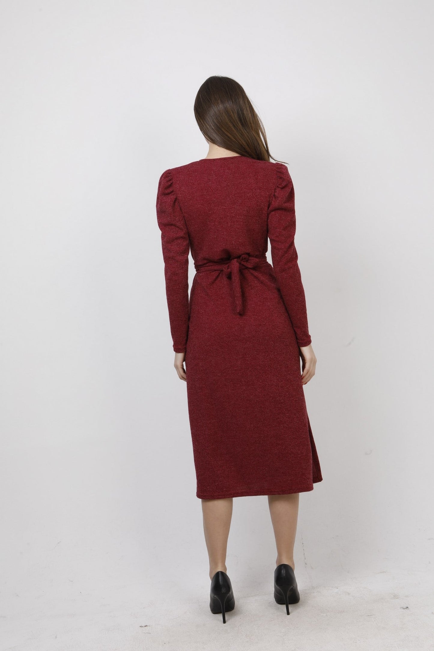 Φόρεμα πλεκτό midi με ζώνη