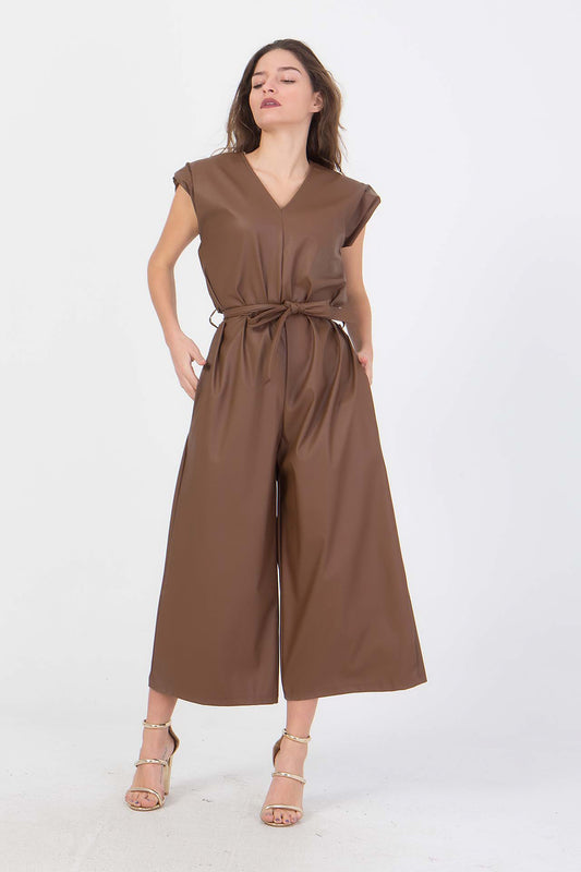 Ολόσωμη ζιπ κιλότ δερματίνης