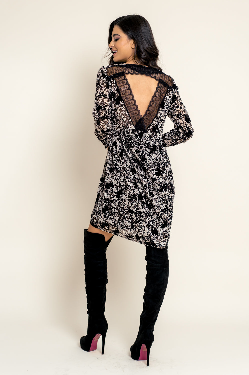 Φόρεμα mini printed με δανδέλα