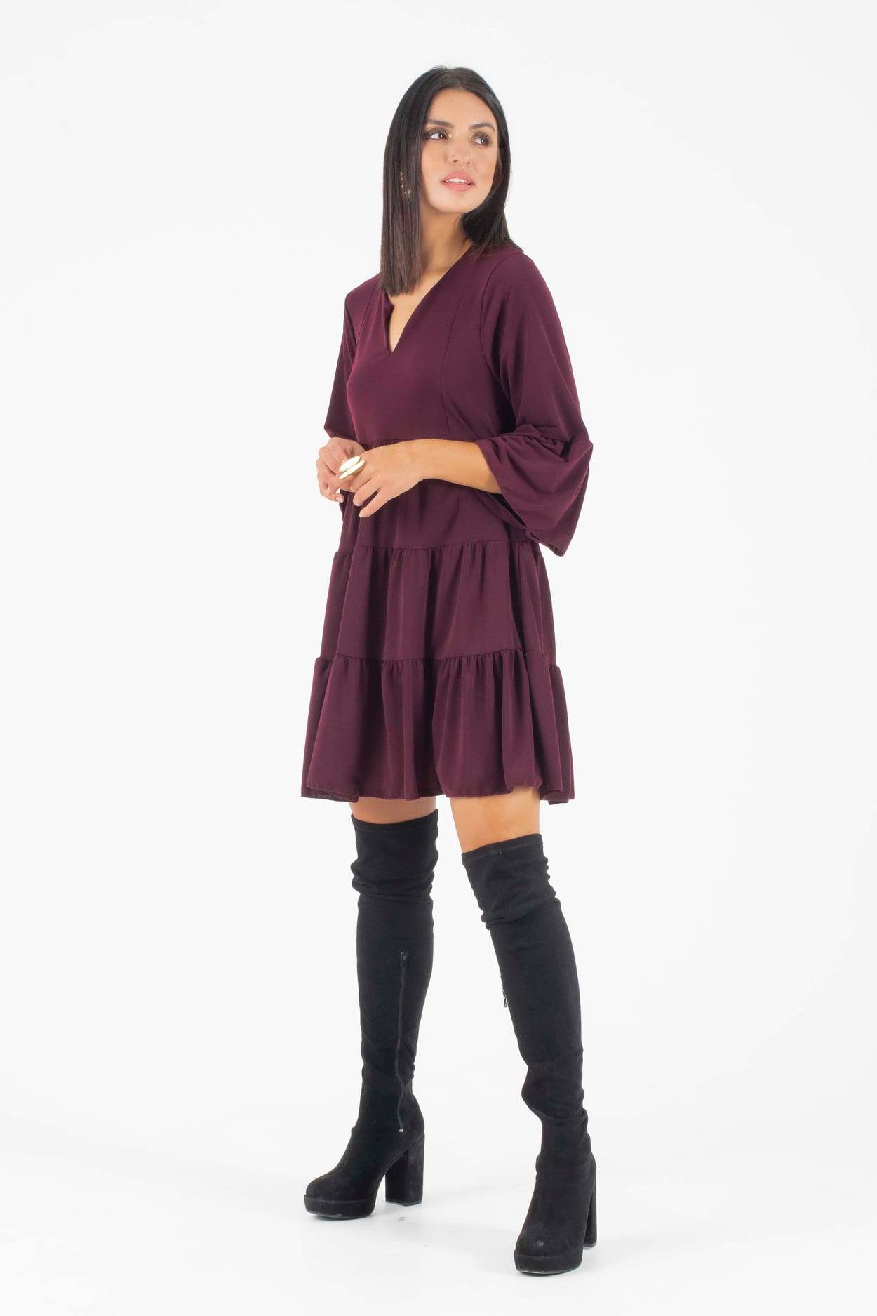 Φόρεμα mini με βολάν